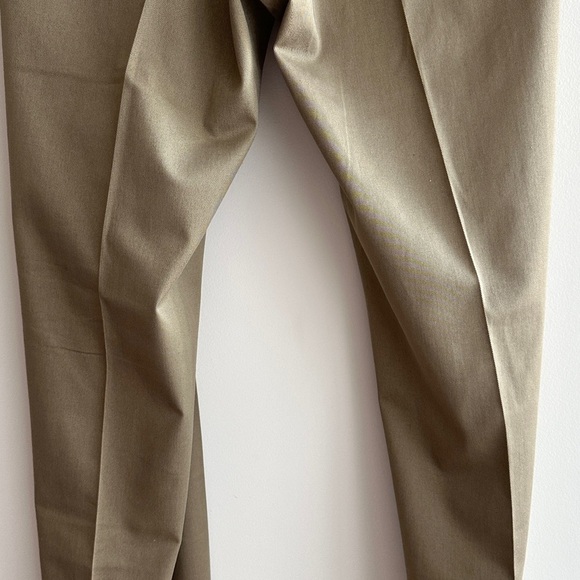 Haggar Clothing Premium No Iron Khaki, Flat Front Straight Fit, 34W x 34L - Picture 14 of 16